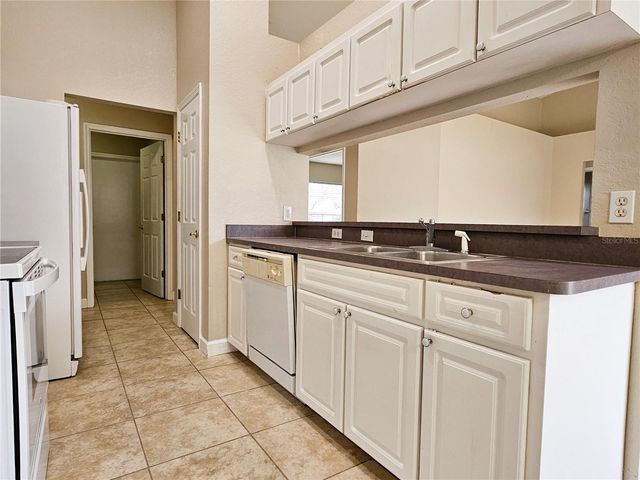 5260 ENGLISH DRIVE, Lakeland, FL 33812