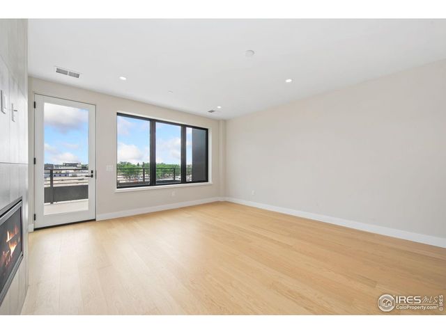 205 E 6th St 400, Loveland, CO 80537