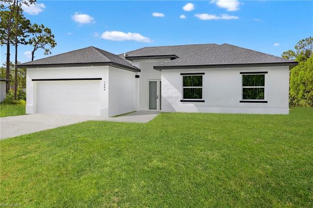 525 Genesee AVE S, Lehigh Acres, FL 33974