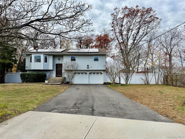 28 Urban Drive, Selden, NY 11784