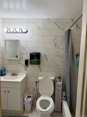 28 Urban Drive, Selden, NY 11784