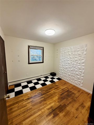 28 Urban Drive, Selden, NY 11784