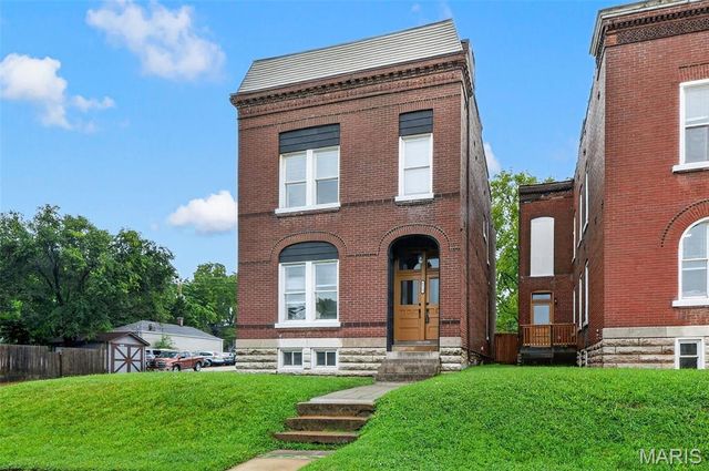 6827 Minnesota Avenue, St Louis, MO 63111