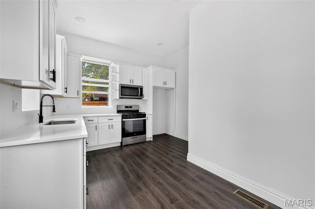 6827 Minnesota Avenue, St Louis, MO 63111