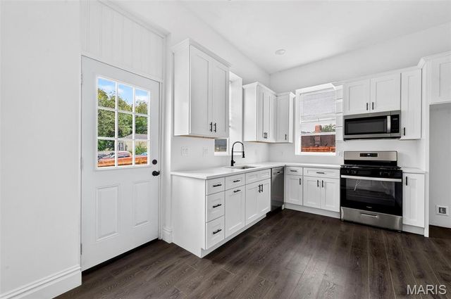 6827 Minnesota Avenue, St Louis, MO 63111