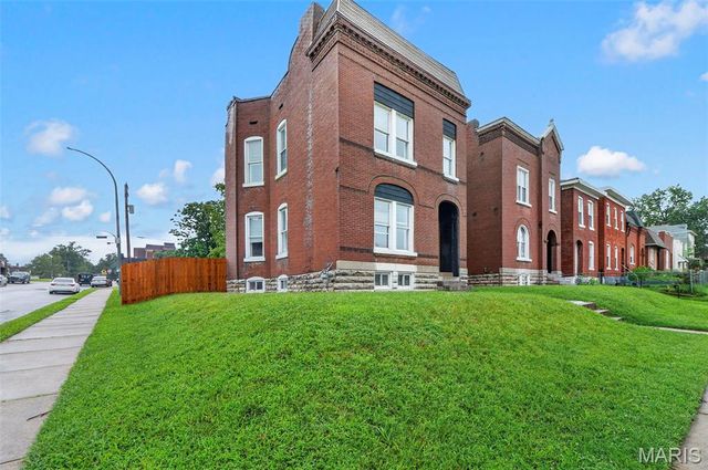 6827 Minnesota Avenue, St Louis, MO 63111