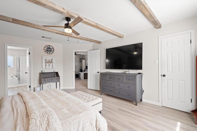 1308 Honeysuckle LN, Pflugerville, TX 78660