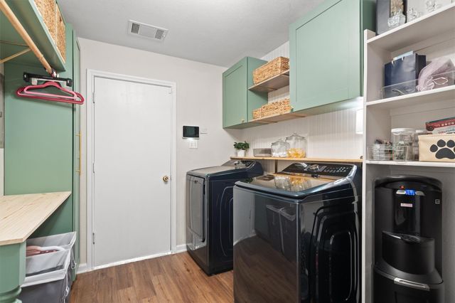 1308 Honeysuckle LN, Pflugerville, TX 78660