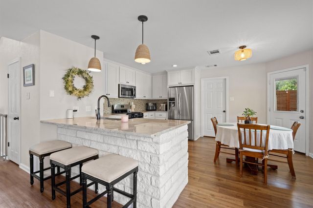 1308 Honeysuckle LN, Pflugerville, TX 78660