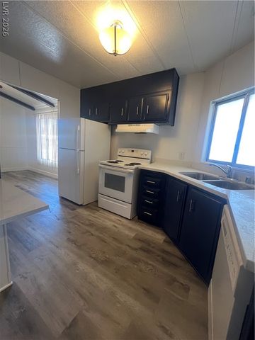 3020 West Charleston Park Avenue, Pahrump, NV 89048