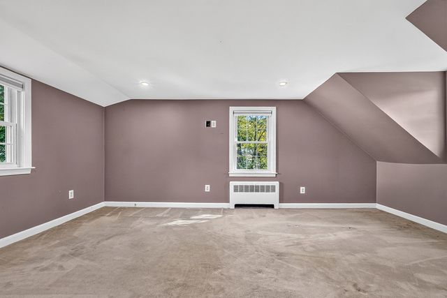 8 Sunnyfield Road, Bedford, MA 01730