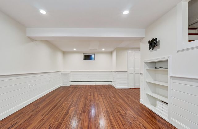 8 Sunnyfield Road, Bedford, MA 01730