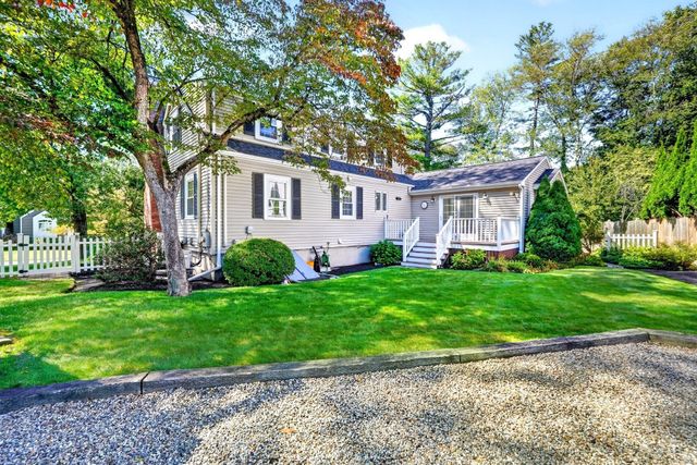 8 Sunnyfield Road, Bedford, MA 01730