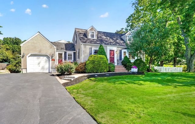 8 Sunnyfield Road, Bedford, MA 01730