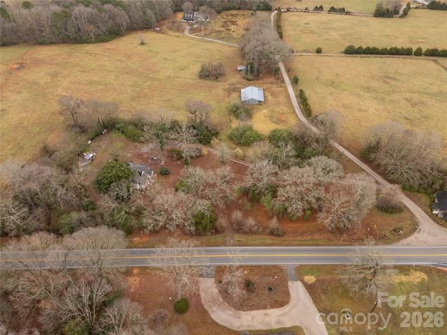 3878 Catawba River Road, Fort Lawn, SC 29714