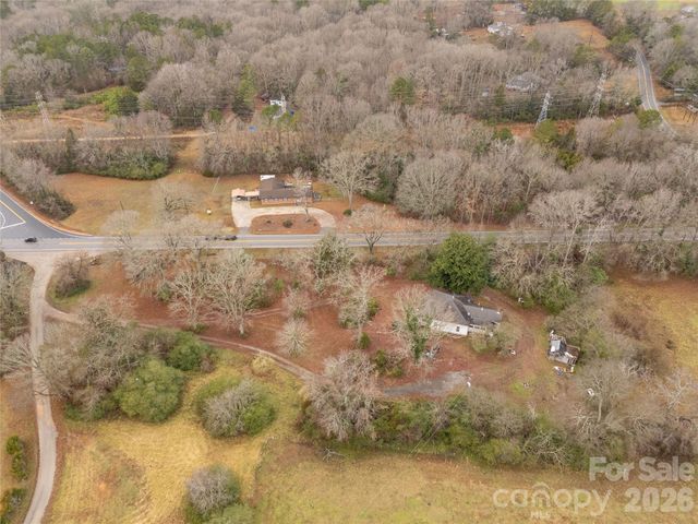 3878 Catawba River Road, Fort Lawn, SC 29714