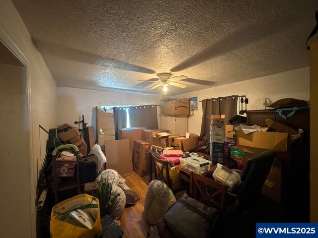 4220 Sunnyview Rd NE, Salem, OR 97305
