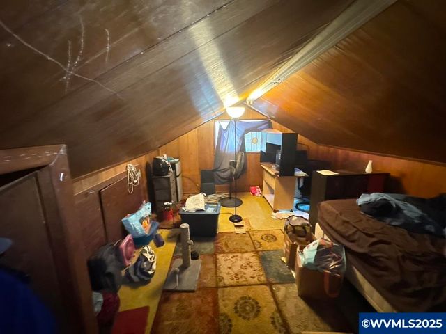 4220 Sunnyview Rd NE, Salem, OR 97305