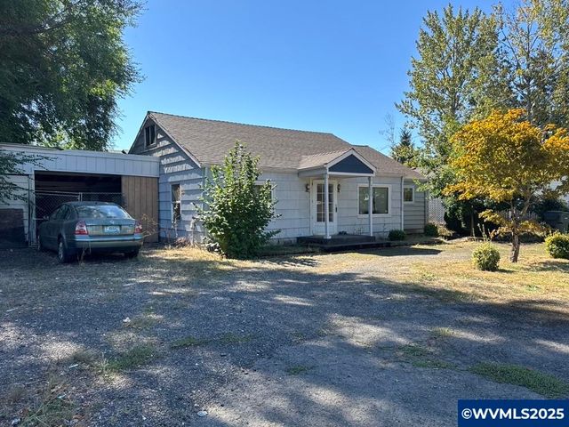 4220 Sunnyview Rd NE, Salem, OR 97305