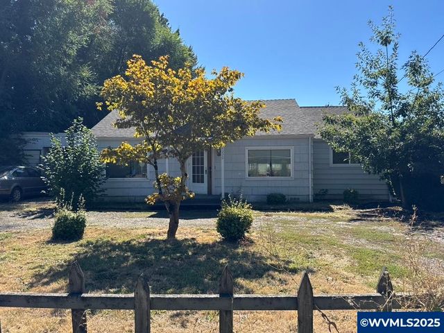 4220 Sunnyview Rd NE, Salem, OR 97305