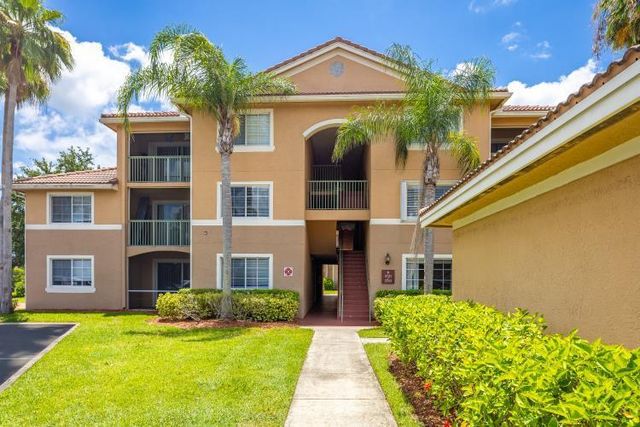 3721 NW Mediterranean Lane 8-304, Jensen Beach, FL 34957