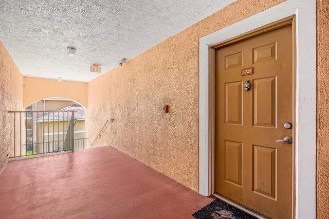 3721 NW Mediterranean Lane 8-304, Jensen Beach, FL 34957