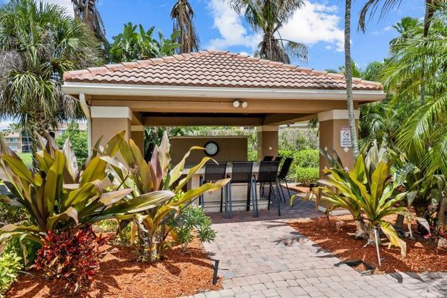 3721 NW Mediterranean Lane 8-304, Jensen Beach, FL 34957
