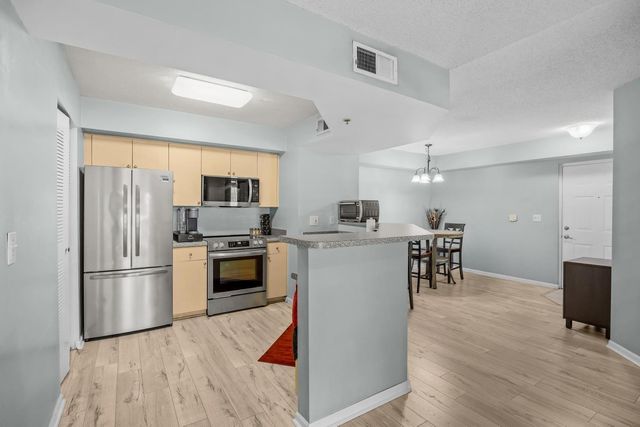 3721 NW Mediterranean Lane 8-304, Jensen Beach, FL 34957