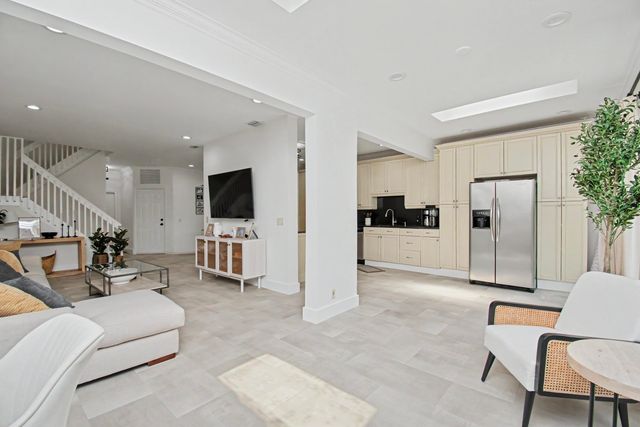 6744 Via Regina, Boca Raton, FL 33433