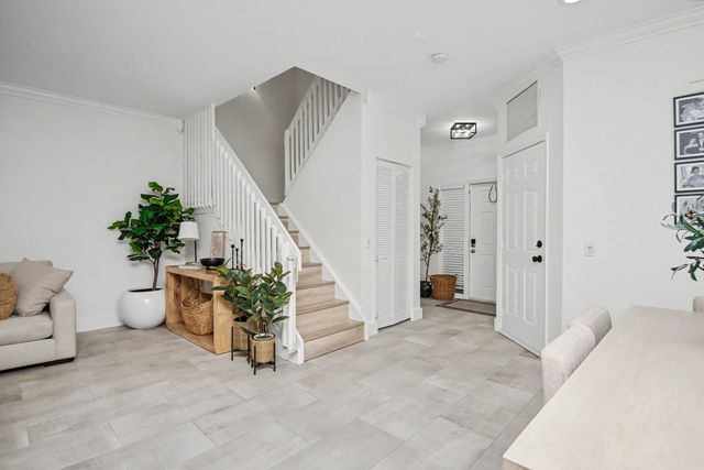 6744 Via Regina, Boca Raton, FL 33433