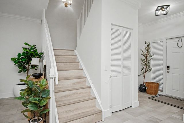 6744 Via Regina, Boca Raton, FL 33433