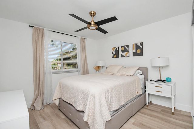 6744 Via Regina, Boca Raton, FL 33433