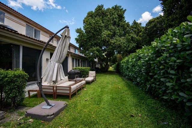 6744 Via Regina, Boca Raton, FL 33433