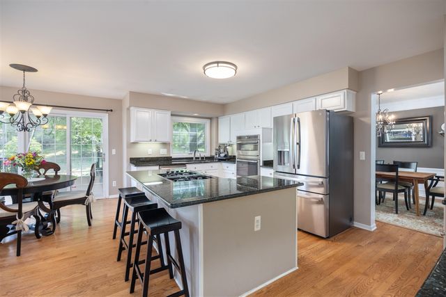 4923 Lexington Court, Rochester, MI 48306