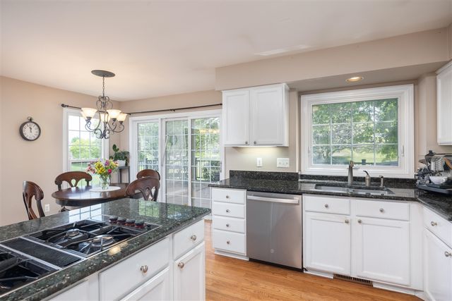 4923 Lexington Court, Rochester, MI 48306