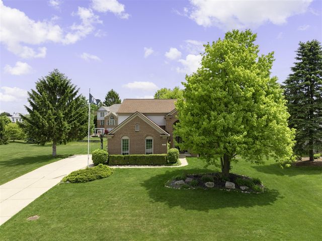 4923 Lexington Court, Rochester, MI 48306