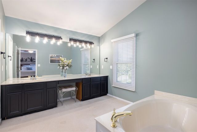 4923 Lexington Court, Rochester, MI 48306