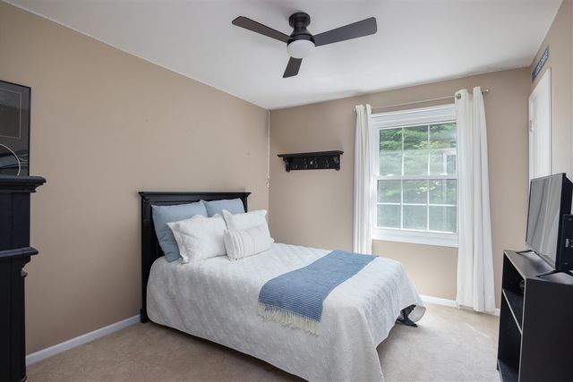4923 Lexington Court, Rochester, MI 48306