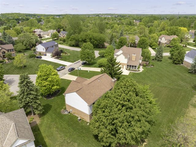 4923 Lexington Court, Rochester, MI 48306