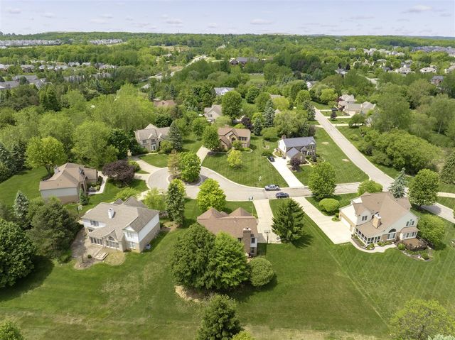 4923 Lexington Court, Rochester, MI 48306