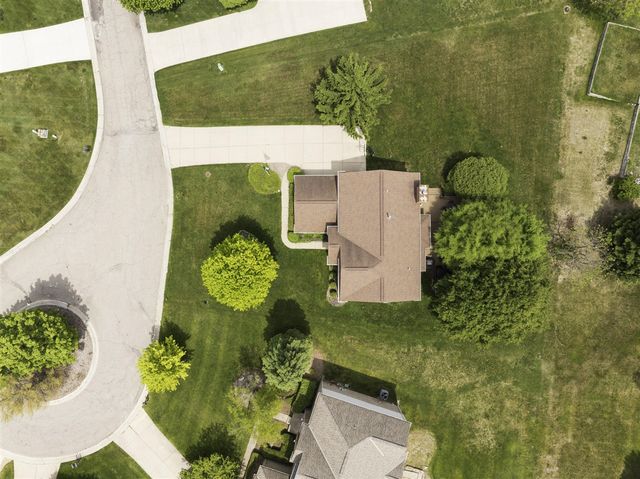 4923 Lexington Court, Rochester, MI 48306