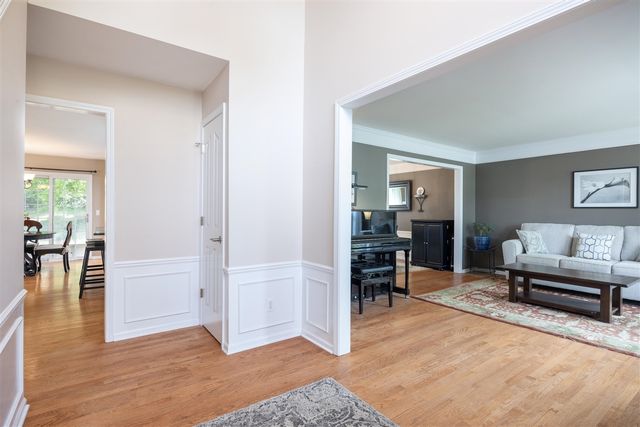 4923 Lexington Court, Rochester, MI 48306