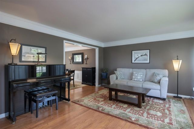 4923 Lexington Court, Rochester, MI 48306