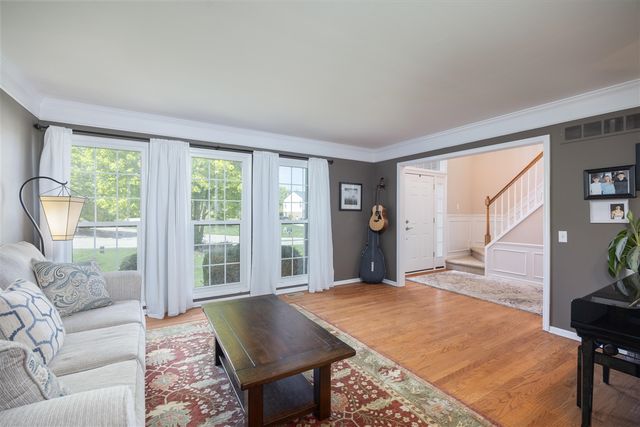 4923 Lexington Court, Rochester, MI 48306