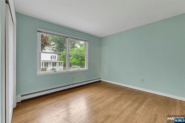 2 Rogers Court, Midland Park, NJ 07432