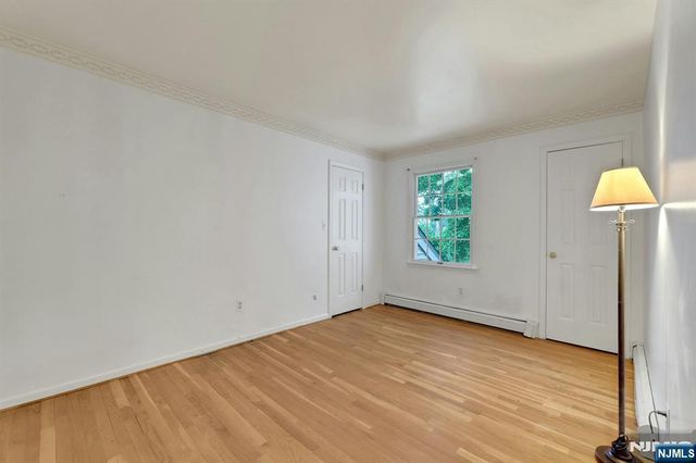 2 Rogers Court, Midland Park, NJ 07432