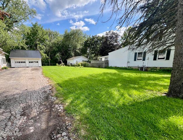 111 S Masters Court, Maumee, OH 43537
