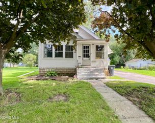 111 S Masters Court, Maumee, OH 43537