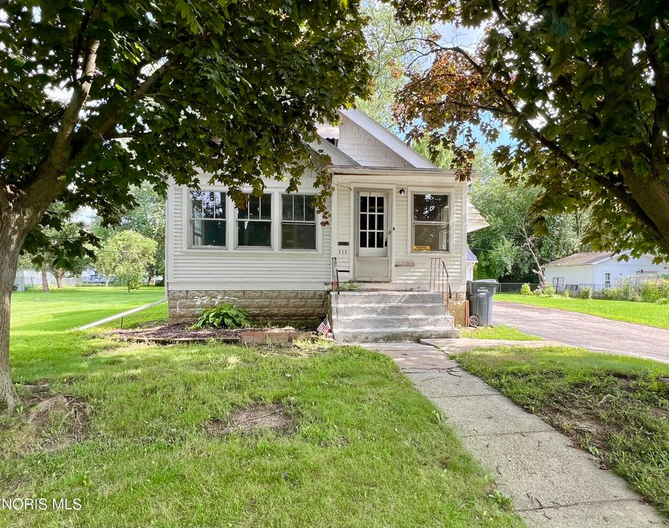 111 S Masters Court, Maumee, OH 43537