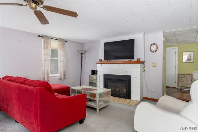 28 North Davis Street, Orchard Park, NY 14127